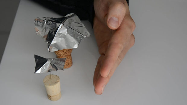 télékinésie deux pyramides